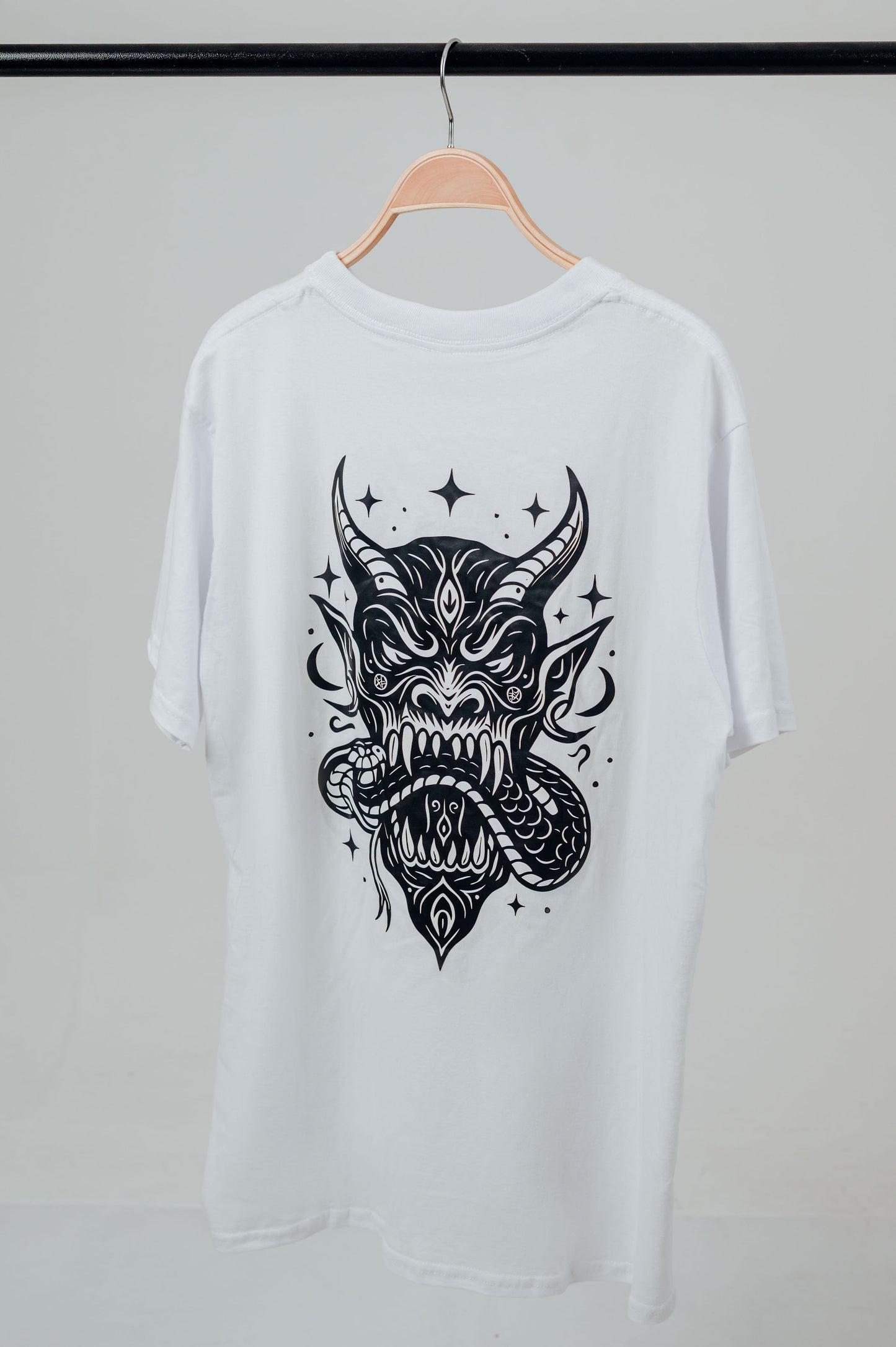 RAGE DEMON – Camiseta Regular Fit | VYPR Collection